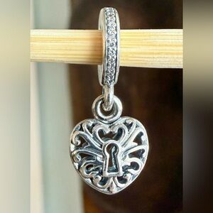 NIP Authentic Pandora Intricate Heart Lock Pendant Charm (item number 791876CZ)